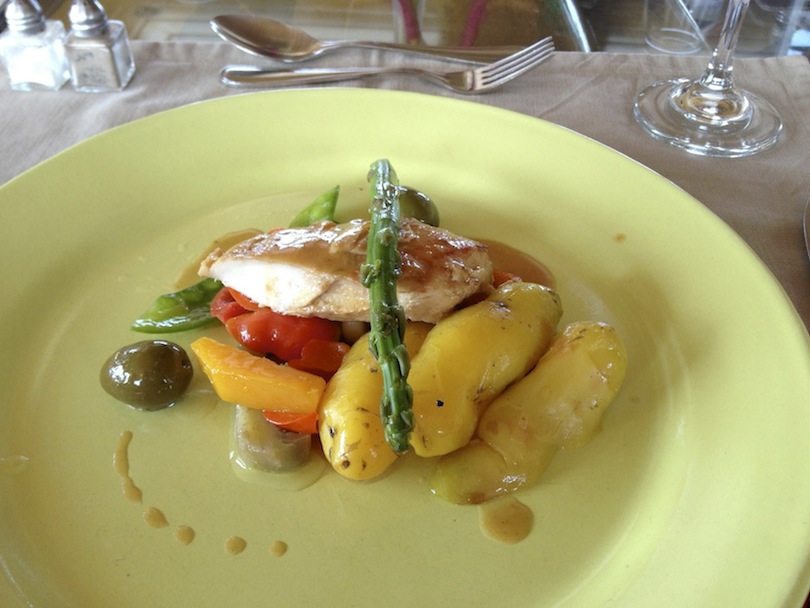 4 Days / 3 Nights On The Delfin I Luxury Amazon River Cruise 19 Delfin cuisine2