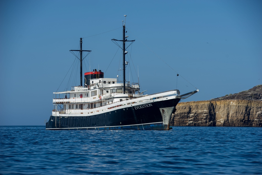evolution luxury galapagos cruise