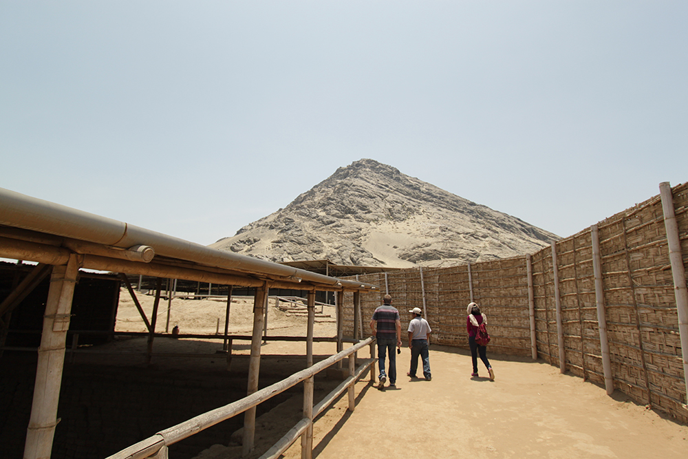 huaca de la luna