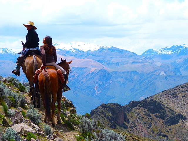 Horseback riding in Colca Canyon 1