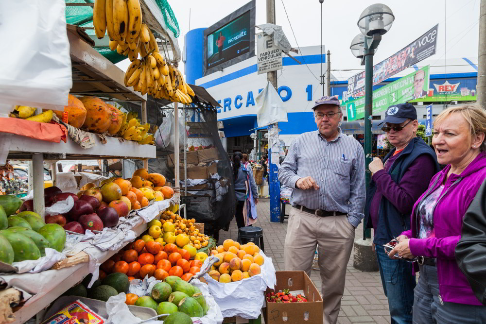 Insider experiences in Lima with John Alfredo Davis Benavides