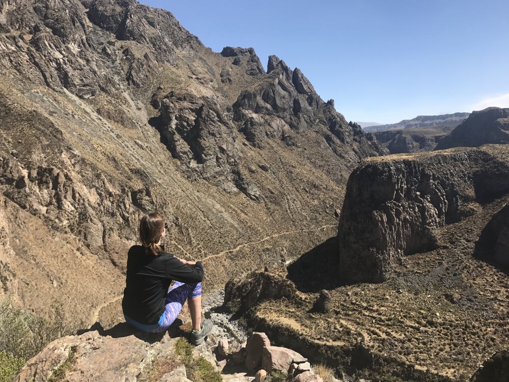 colca peru hike lookout
