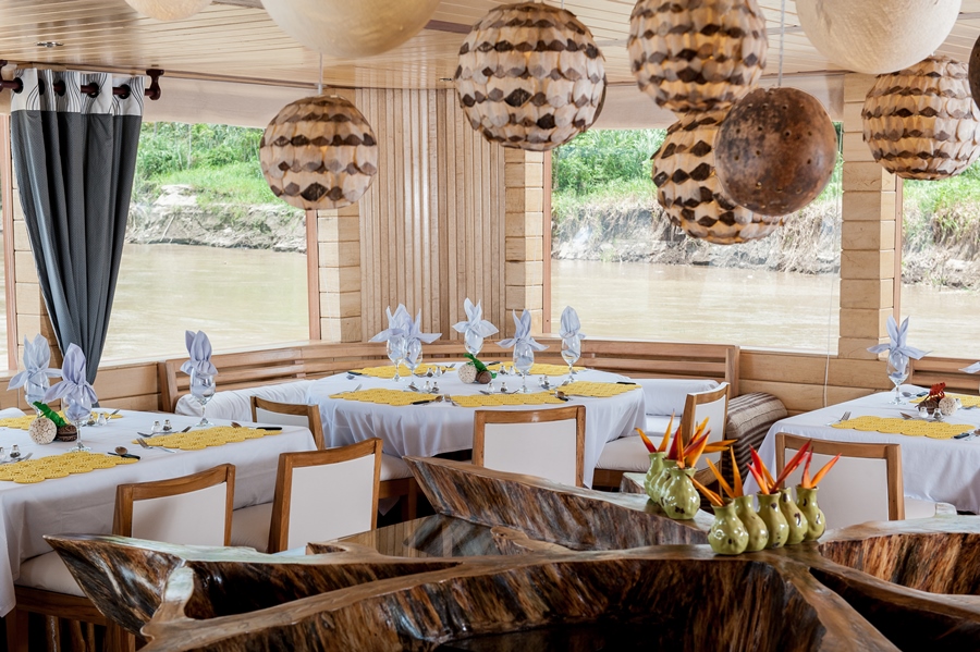 delfin dining room