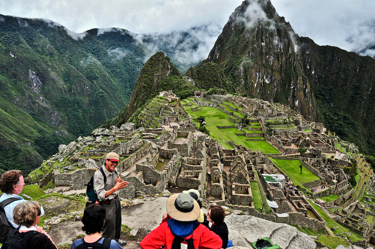 aracari machu picchu guide
