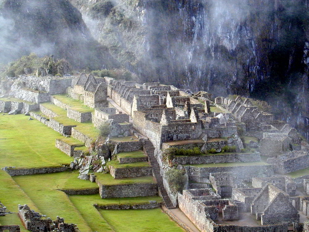 aracari machu picchu ruins5