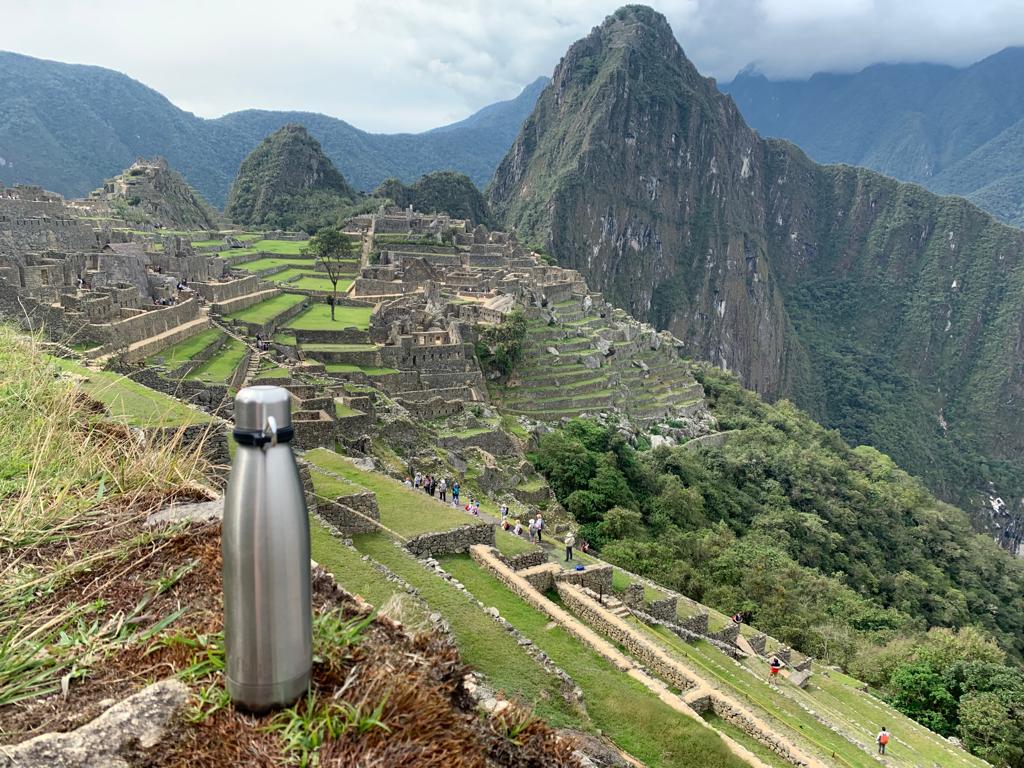 Aracari fluye water bottles in Machu Picchu