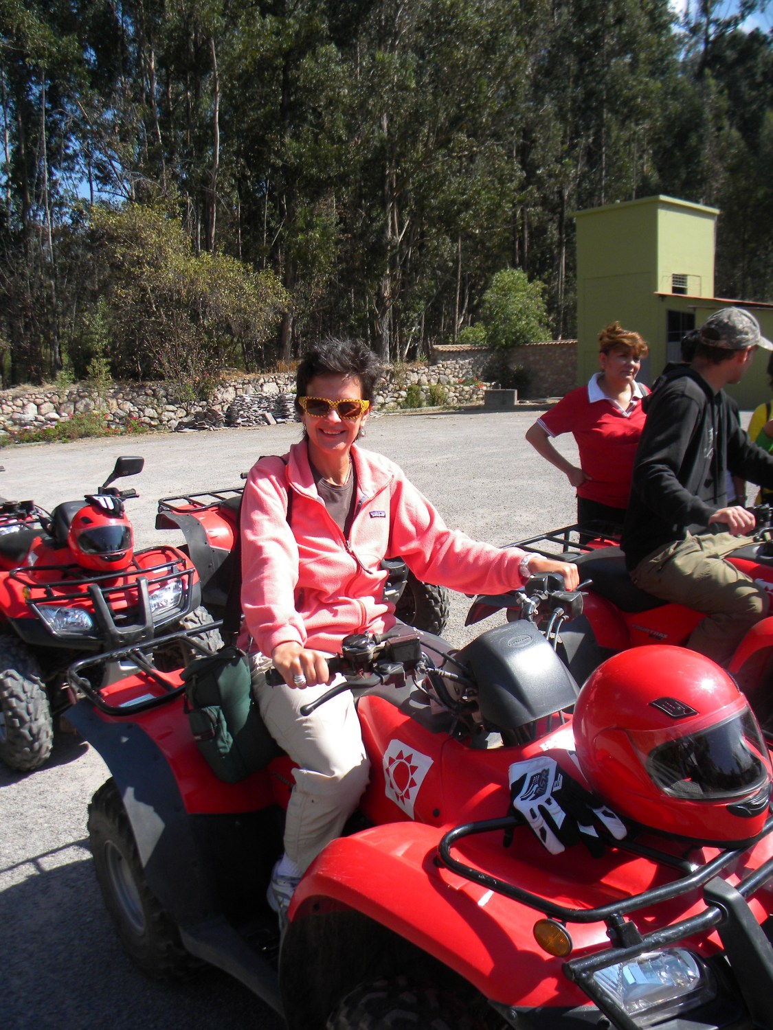 aracari quads atvs