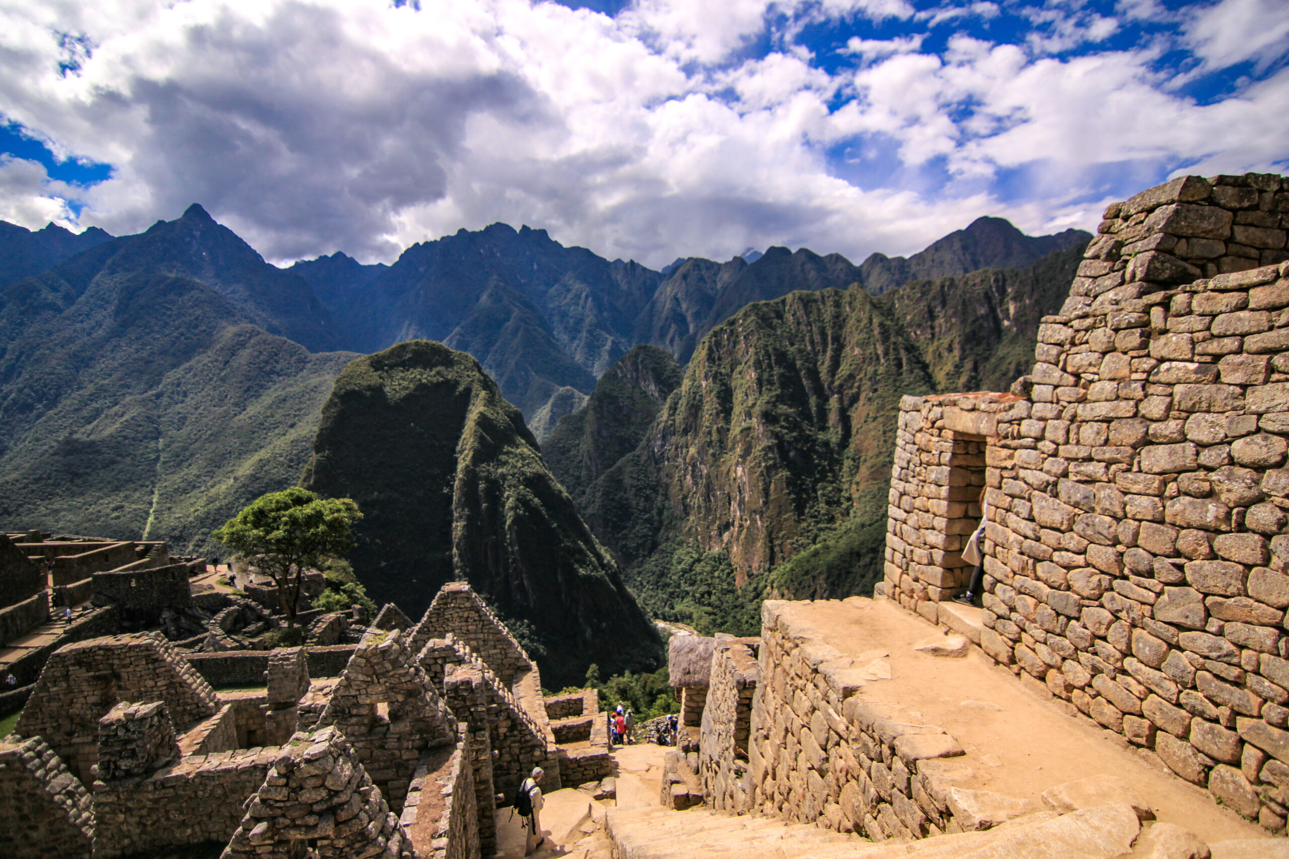 machu picchu ruins