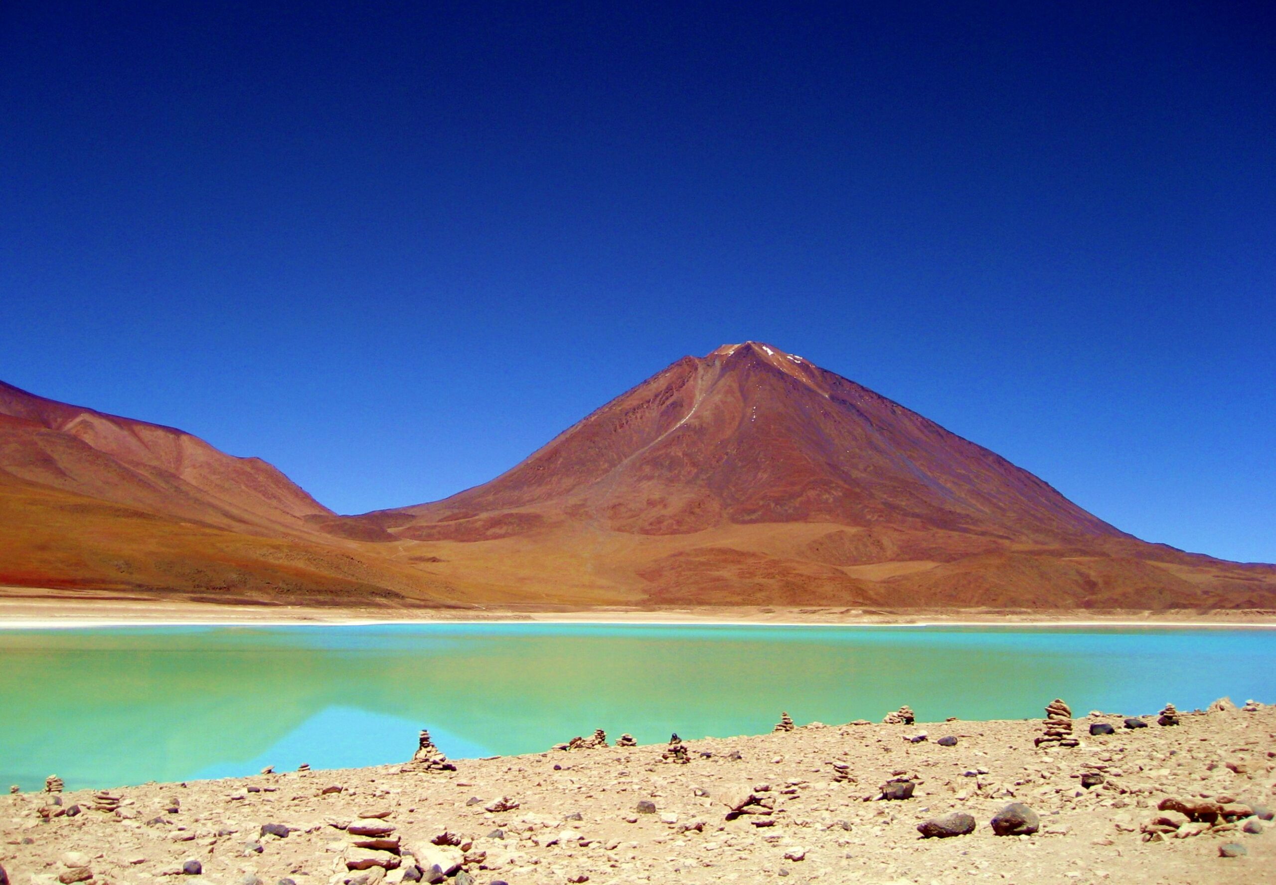 Laguna Verde Eduardo Avaroa Reserve scaled